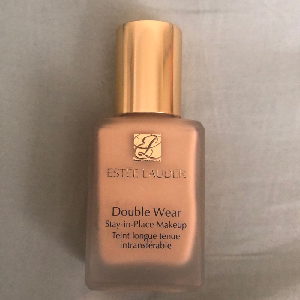 Ester Lauder Double wear foundation